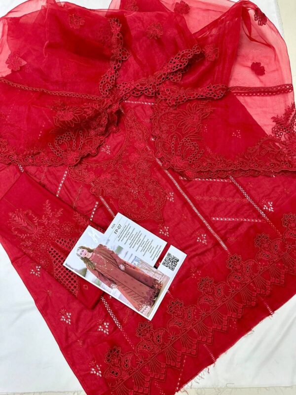 HANIA RED LAWN - Image 2